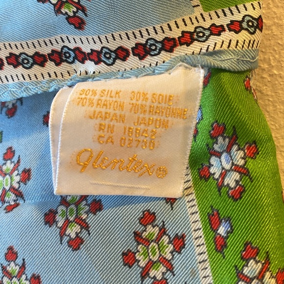 Schiaparelli scarf - Picture 7 of 7